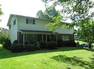 202 Oak Dr, Kittanning, PA