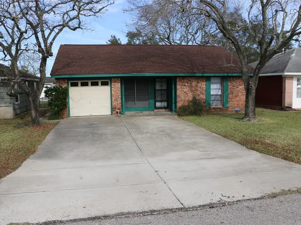 710 W 7th St, Freeport, TX 77541