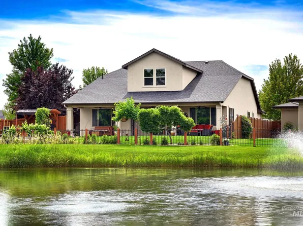 220 S Wildgrass Way, Star, ID 83669