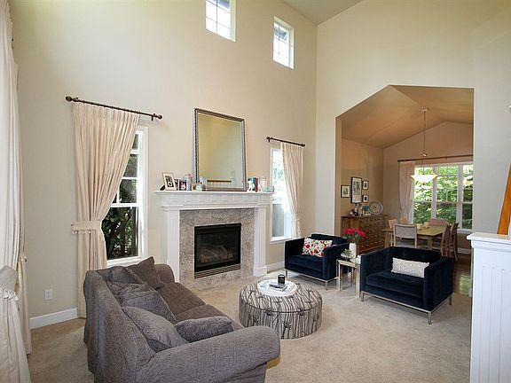 3rd image of 9832 NE 26th St