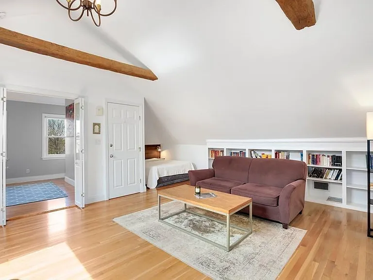 30 Adelaide St #4 — Photo 10