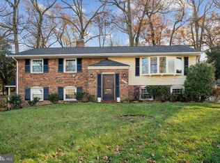 3021 Chapel View Dr, Beltsville, MD 20705