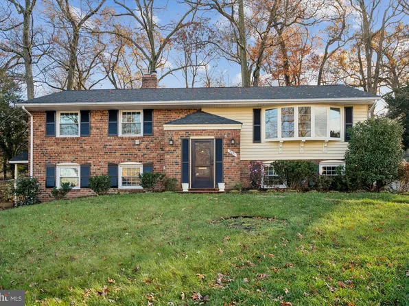 3021 Chapel View Dr, Beltsville, MD 20705