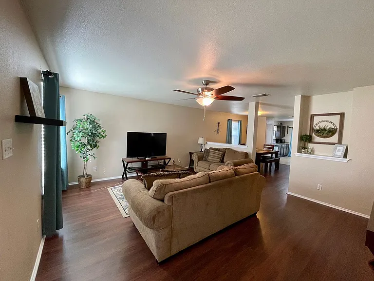 8711 Shaenwest — Photo 4
