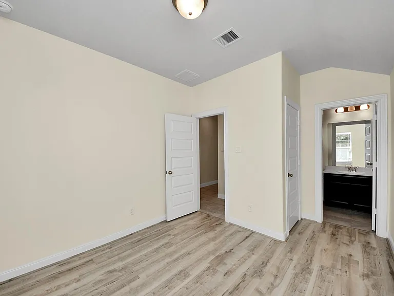 24654 Greenwood Bay Dr — Photo 28