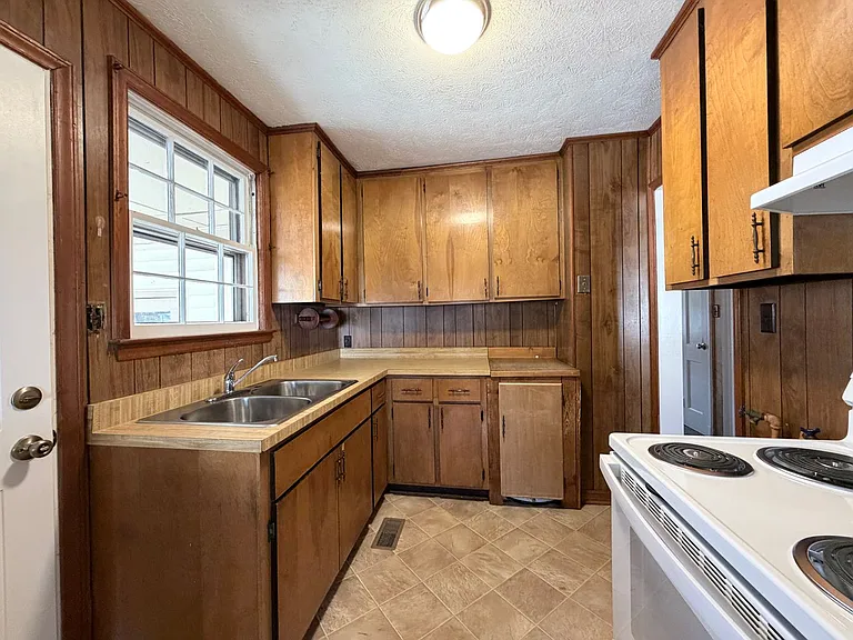 14120 Kiser Rd — Photo 6