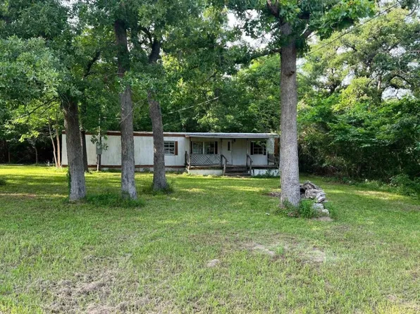 22049 Driftwood Dr, Frankston, TX 75763