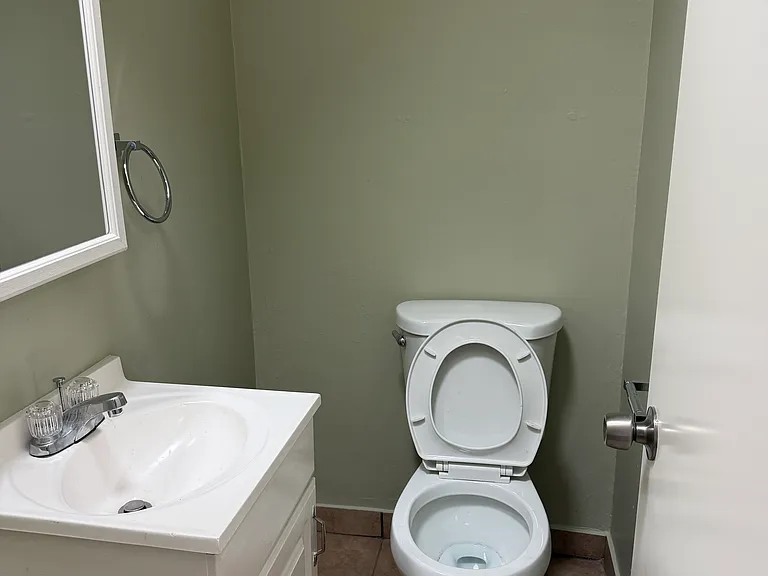 2124 90th Ave #1 — Photo 8