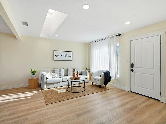2nd image of 5241 Jamestown Rd