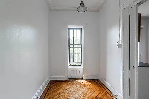 Rented by Avenues Real Estate | media 7