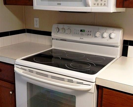 4th image of 12280 Ailanthus Dr