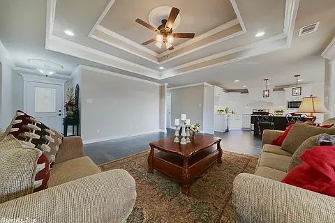 1st image of 27 Hillsboro Dr