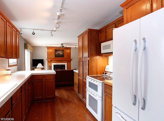 5th image of 3111 Andover Ct