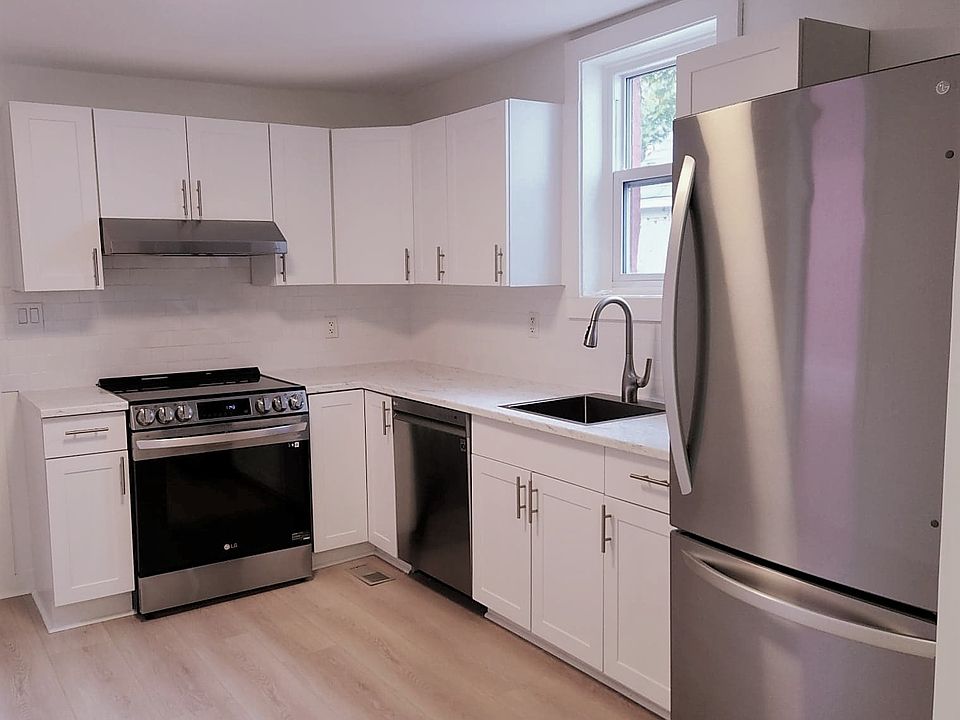 1st image of 481 Renfrew St #1
