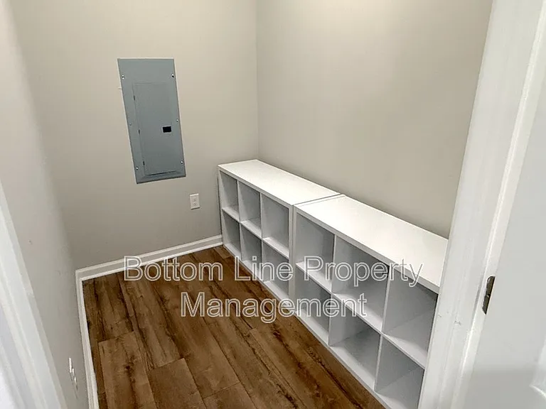 641 Central Dr NW — Photo 7