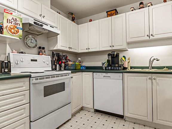 5th image of 33708 King Rd #404