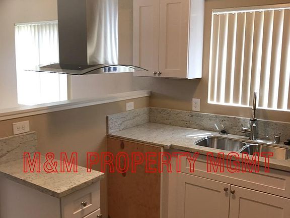 7824 38th Ave Kitchen