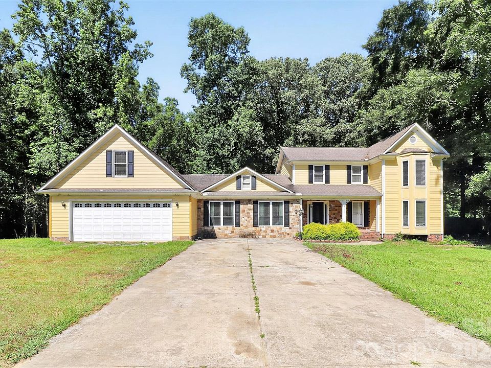 1st image of 2499 Lazy Oak Dr