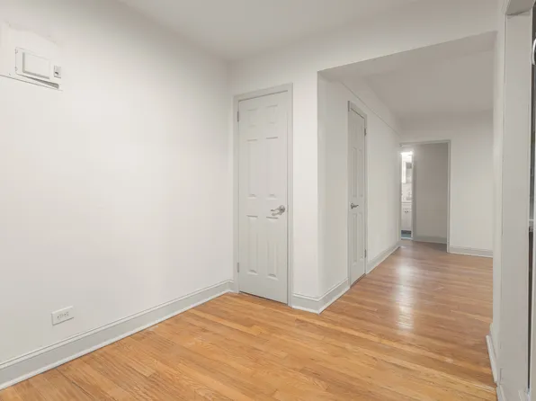 5610 Netherland Avenue image 13 of 21