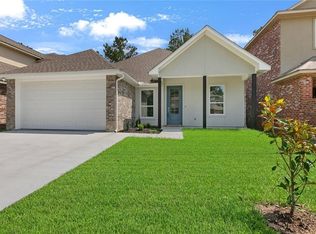 23326 Fairway Gardens Ct, Springfield, LA 70462