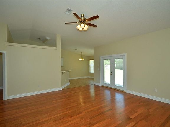 5th image of 1016 Adrian Way