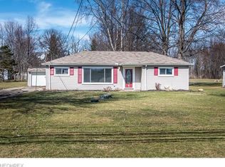 27234 Cook Rd, Olmsted Township, OH 44138