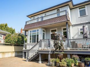 209 Superior St #4, Victoria, BC V8V1T4