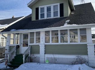 1015 71st St, Kenosha, WI 53143