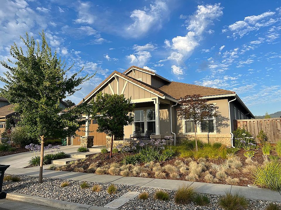 1st image of 133 Luke Dr