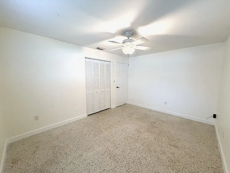 1637 S Mayfair Rd — Photo 21