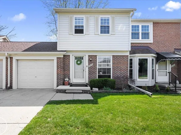 28070 Coleridge St, Harrison Township, MI 48045