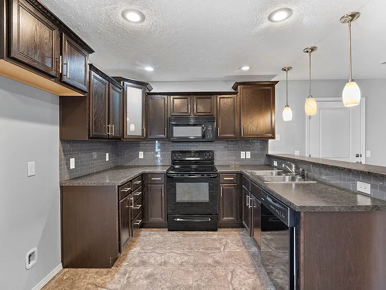 1662 N Pigeon Rd — Photo 12