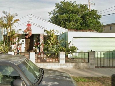 1130 Lewis Ave, Long Beach, CA, 90813