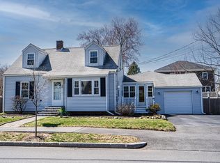 15 Drury Ln, Wakefield, MA 01880