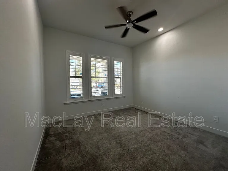 1979 W Lariat Ln — Photo 26