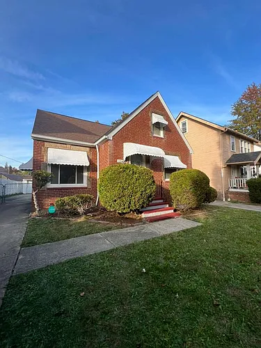 11215 Langton Ave Photo 1