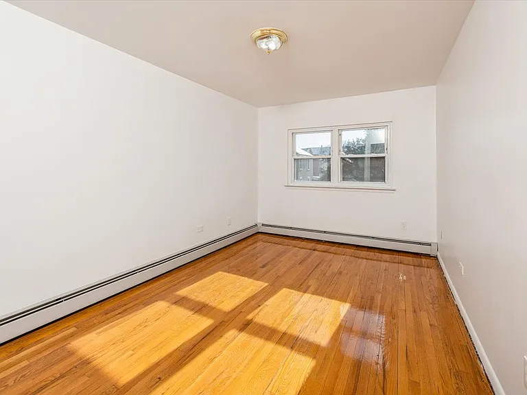 2852 Roberts Ave #2 — Photo 4