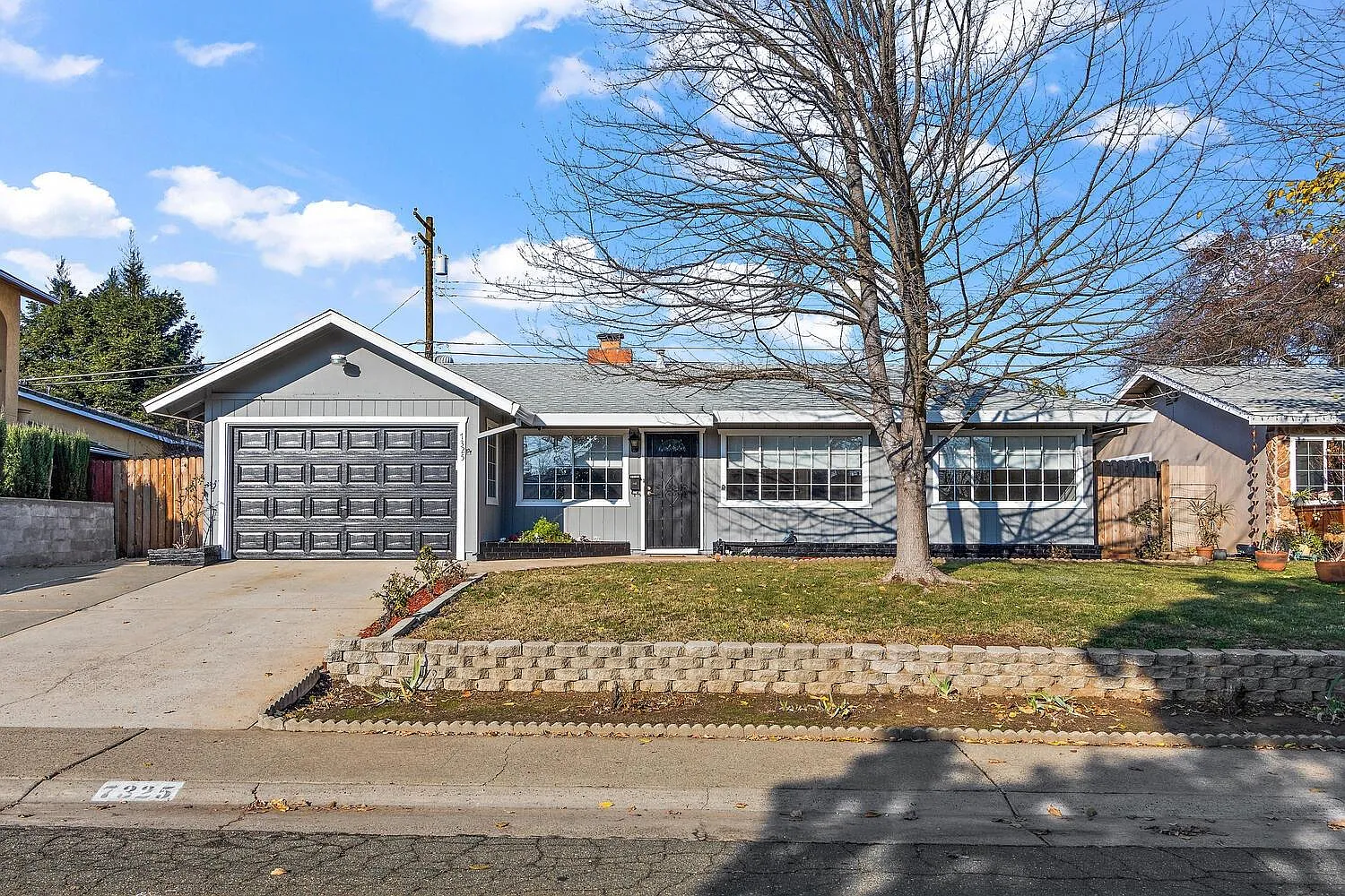 7325 Oakberry Way photo 1