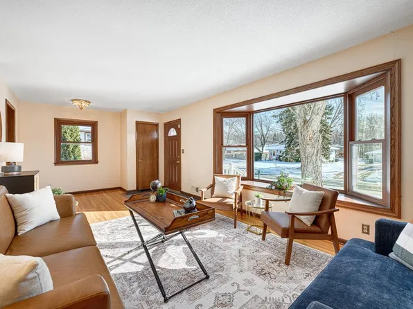 1051 Lynde Dr NE, Fridley, MN 55432