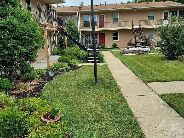 1966 Goldsmith Ln #B5 — Photo 16