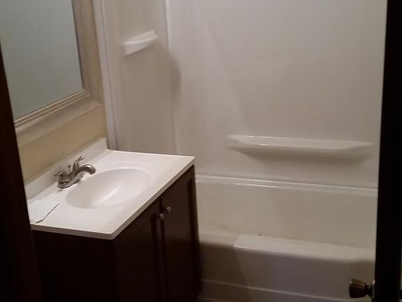 5th image of 4623 W 3rd St