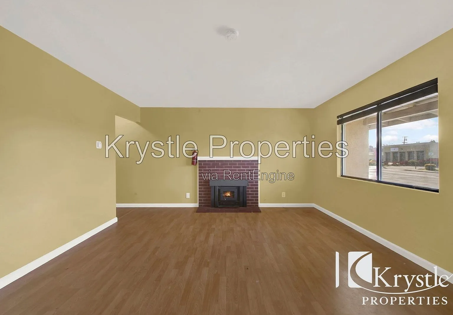 3 bed, 2.0 bath, 1528 sqft, $2,700 — Photo 3