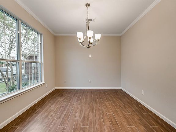 5th image of 3303 Kingsbrook Dr