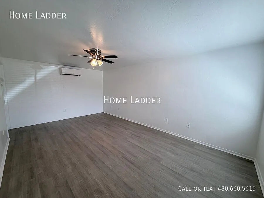 Building Photo - 2115 N Oracle Rd #4104