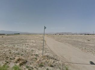 Corner Ave #A14, Lancaster, CA