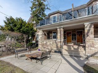 405 Parkside Dr #1, Toronto, ON M6R2Z7