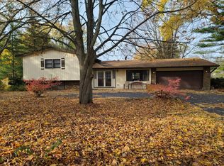 28048 N Darrell Rd, Wauconda, IL 60084