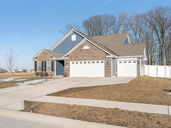 3rd image of 2455 Shakamak Ln