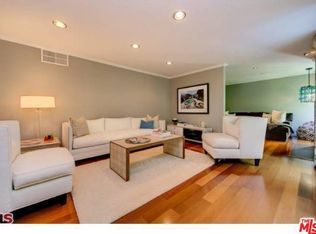 403 N Oakhurst Dr APT 205, Beverly Hills, CA 90210