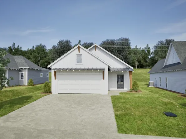 66 Summer St, Opelika, AL 36804